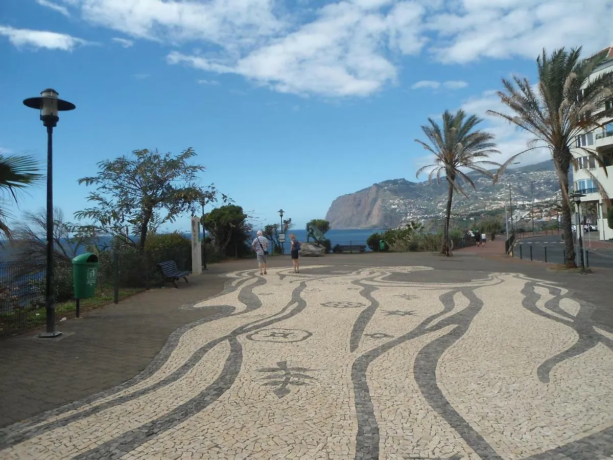 Sunny Apartment By The Sea With A Pool Funchal  Funchal (Madeira)