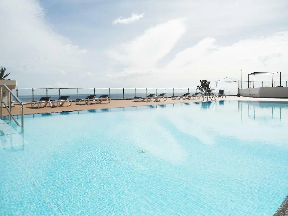 فونشال Sunny Apartment By The Sea With A Pool