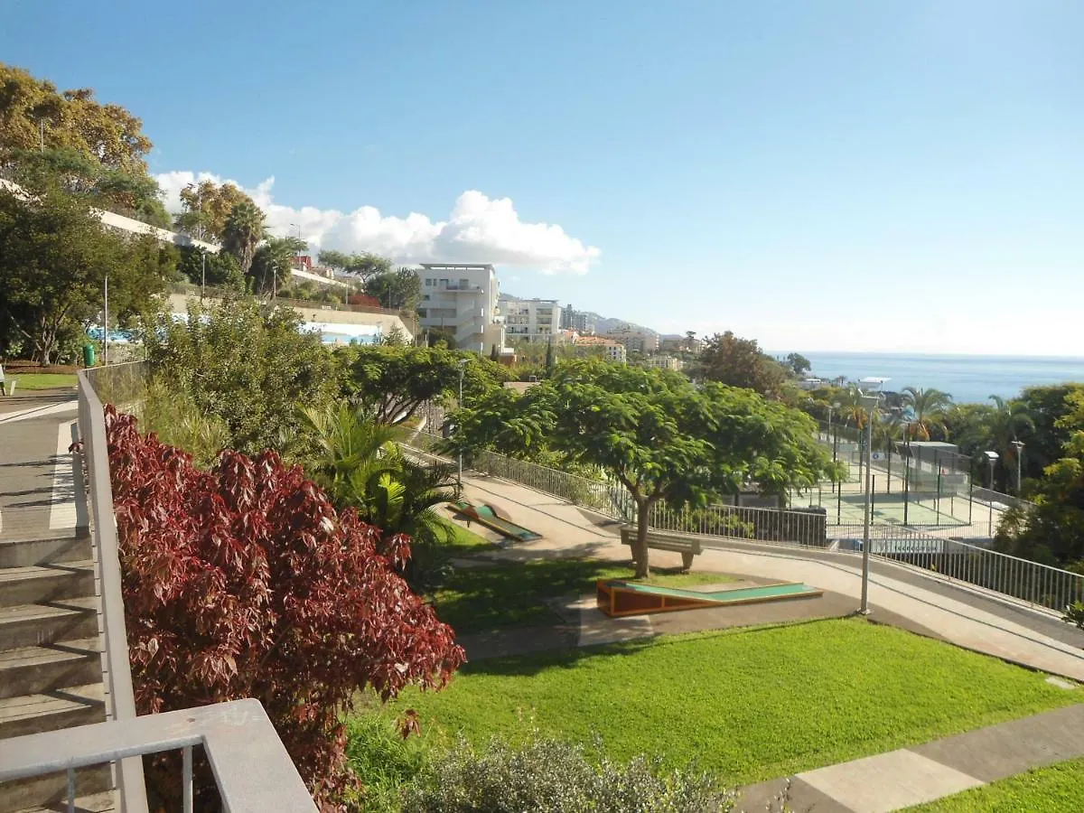 فونشال Sunny Apartment By The Sea With A Pool البرتغال